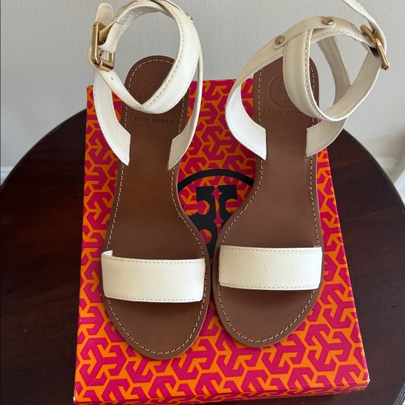 Tory Burch White Ankle Strap Sandals NWT - Picture 2 of 5